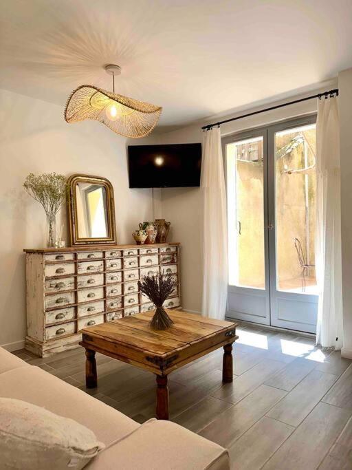 Lou Paseo : Brocante Centre Historique Apartment L'Isle-sur-la-Sorgue